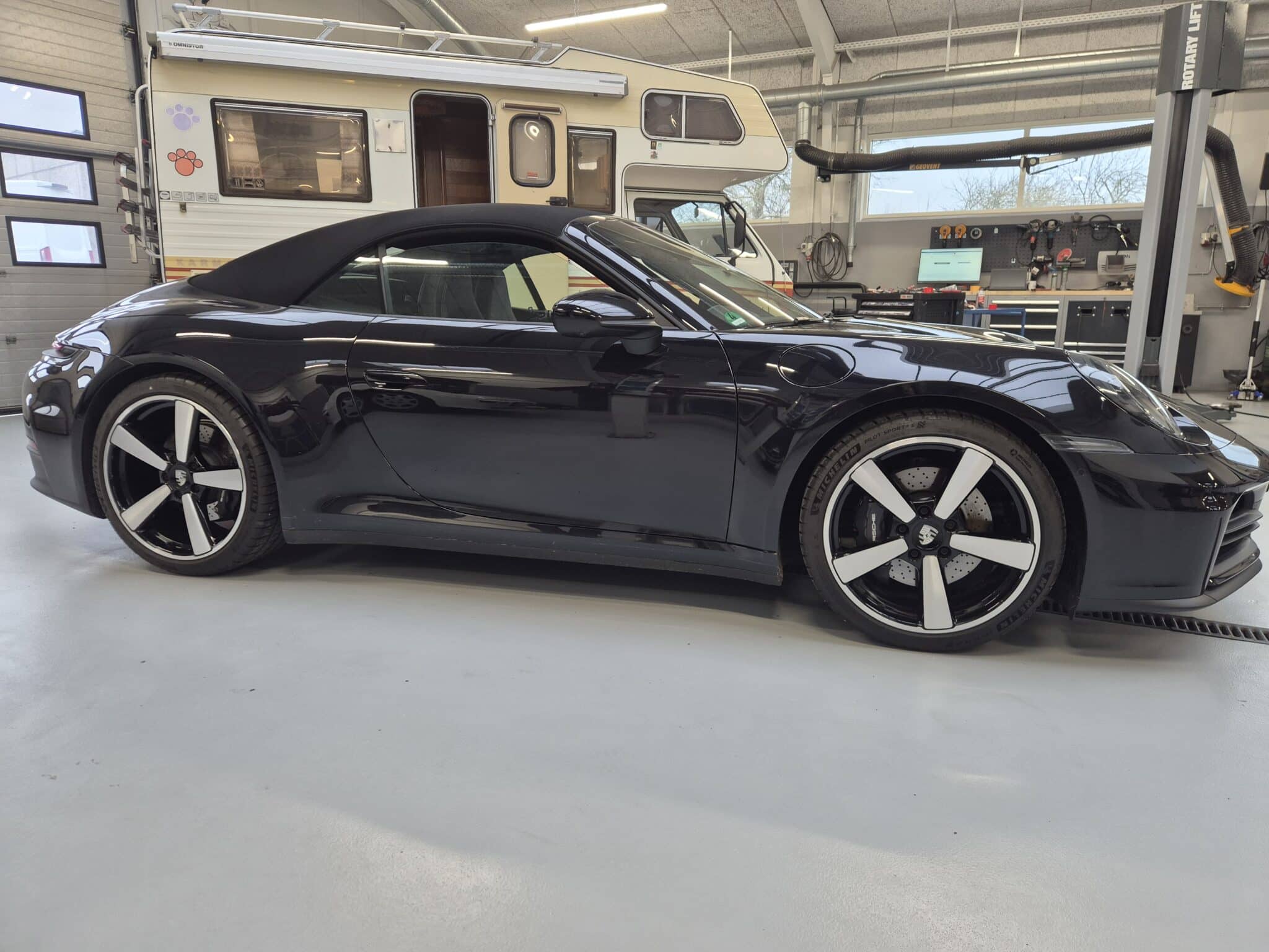 Porsche 992: generationer, teknik og varianter