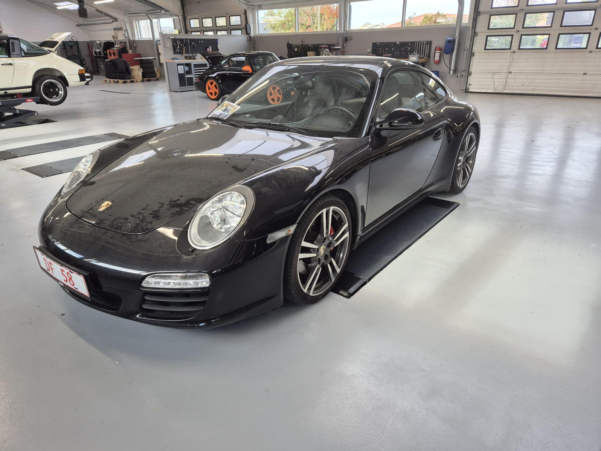 Porsche 997: generationer, motorer og service